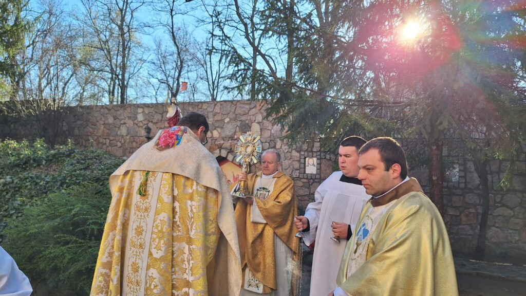 Неділя Воскресіння Христового в Санктуарії Бога Отця Милосердного.